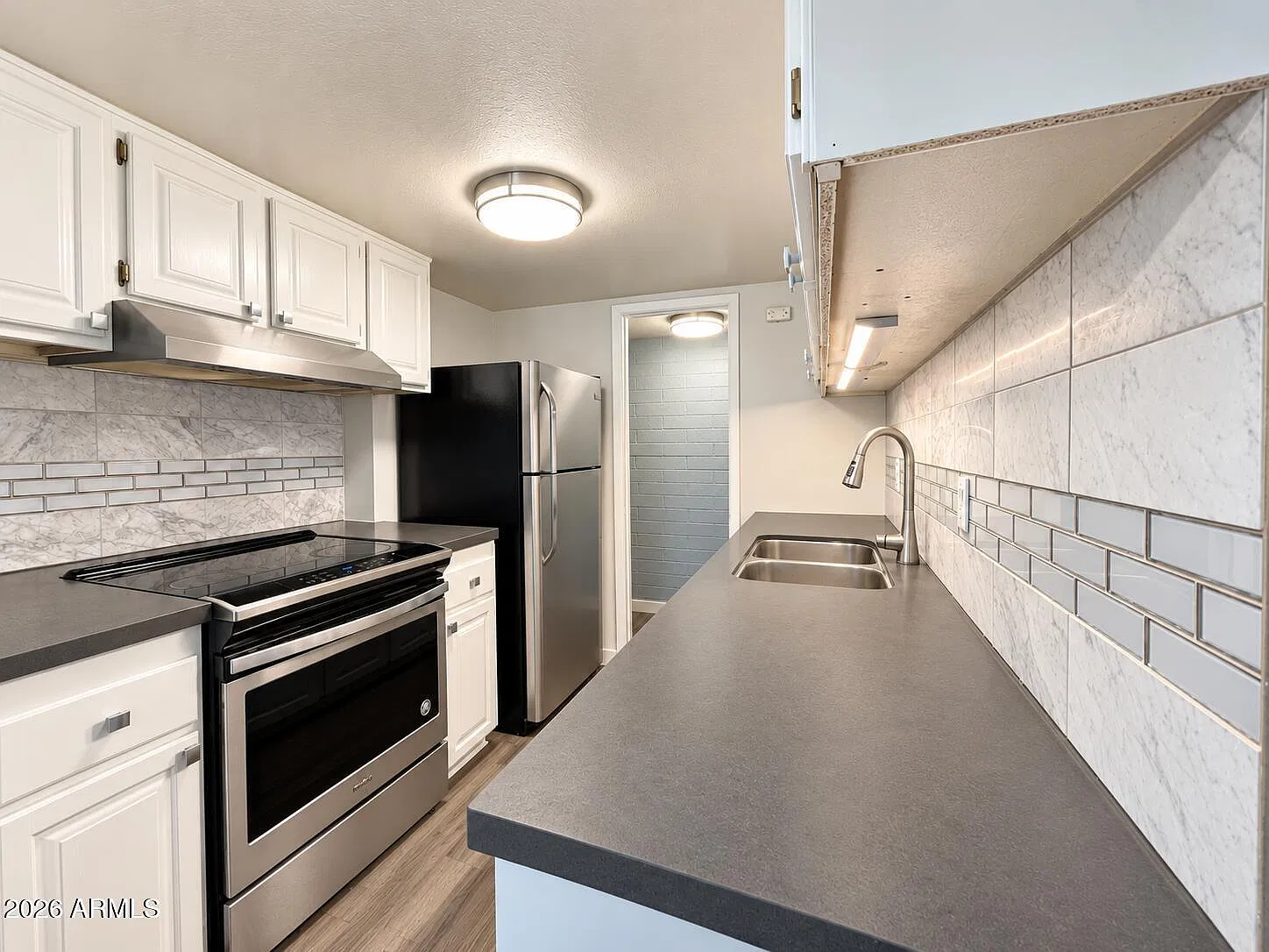 2 bed, 1.0 bath, 904 sqft, $1,795 — Photo 3