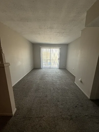 820 N Holden St — Photo 2