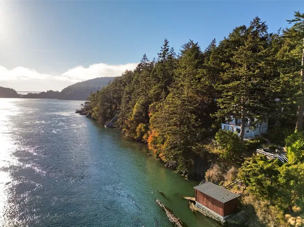 15709 Yokeko Drive, Anacortes, WA 98221