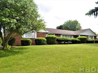 202 Dogwood Ln, Upper Sandusky, OH 43351