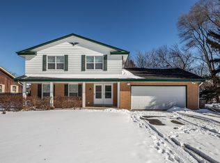 9106 N Port Washington Rd, Bayside, WI 53217