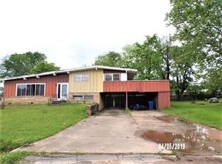 1202 W Sevier St, Clarksville, AR 72830