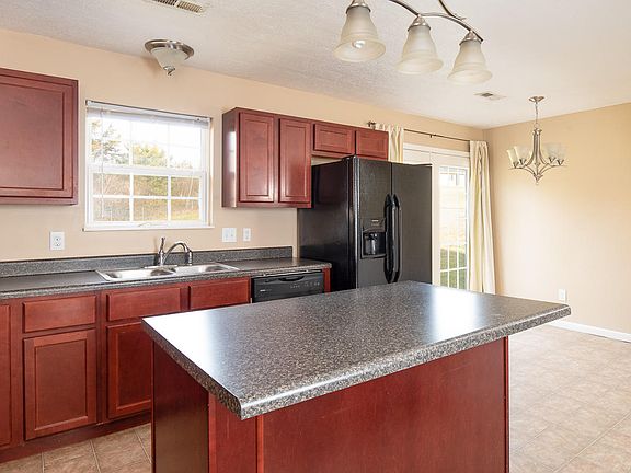 2nd image of 1215 Swan Pond Ln