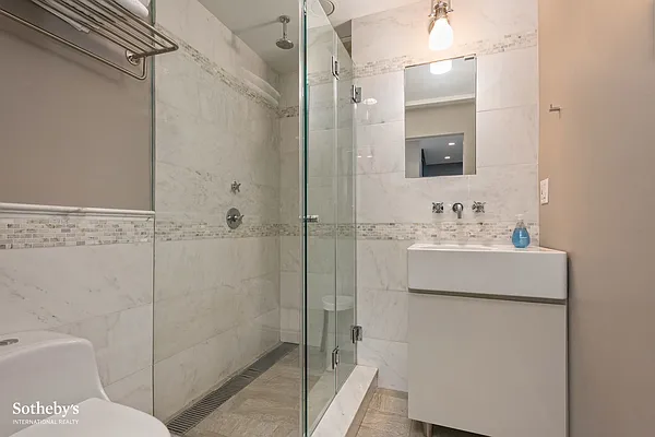 Rented by Sotheby's International Realty | media 41