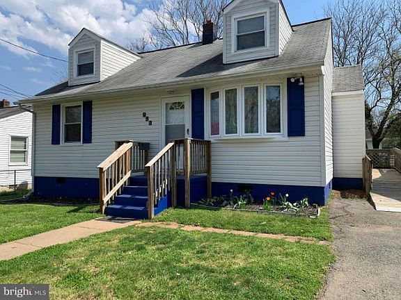 2nd image of 208 Mayfield Ave