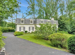 865 Merriewood Ln, Mc Lean, VA 22102