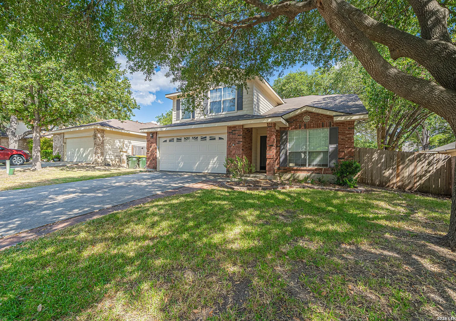 4 bed, 2.5 bath, 2053 sqft, $2,300 — Photo 3