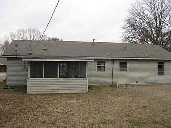 2nd image of 502 Birch St