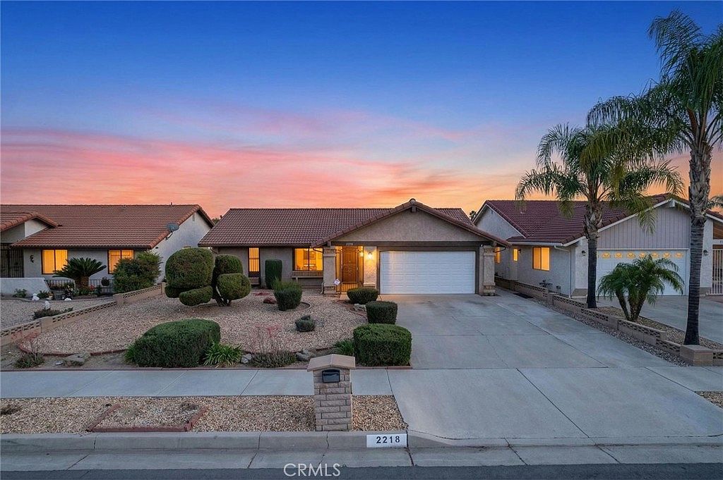 2218 Redwood Dr