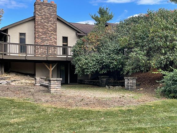 2nd image of 5070 Bayhill Dr
