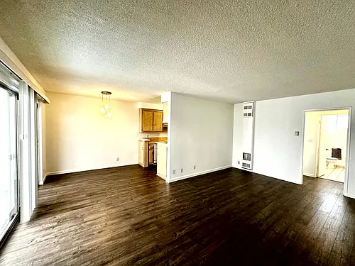 828 4th St Photo 1