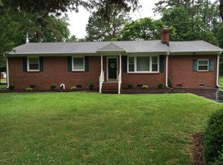 112 Holly Point Rd, Yorktown, VA 23692