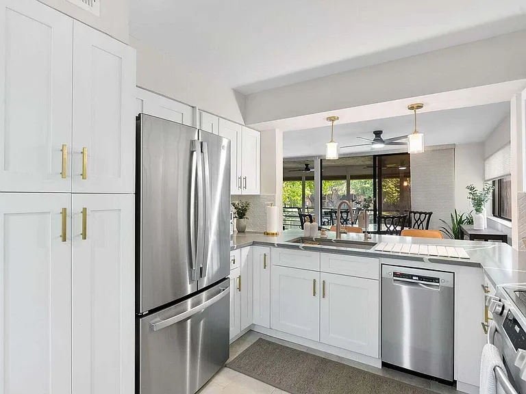 11230 Green Lake Dr #204 — Photo 1