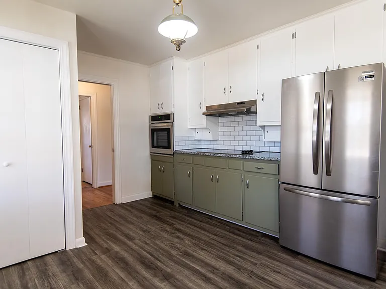 319 Magnolia St — Photo 11