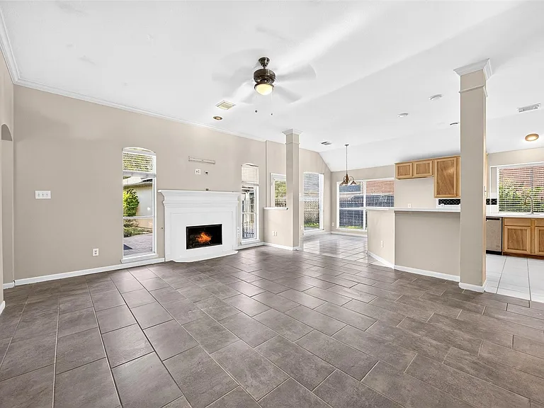 5814 Eldridge Glen Dr — Photo 6