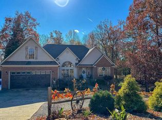 630 Claystone Dr, Inman, SC 29349