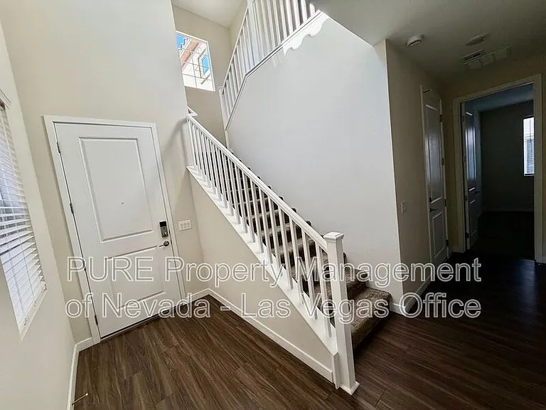 10661 Valletta Ave — Photo 13