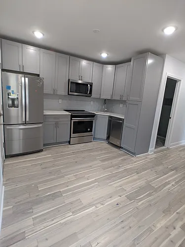 717 Walnut St #4R Photo 1