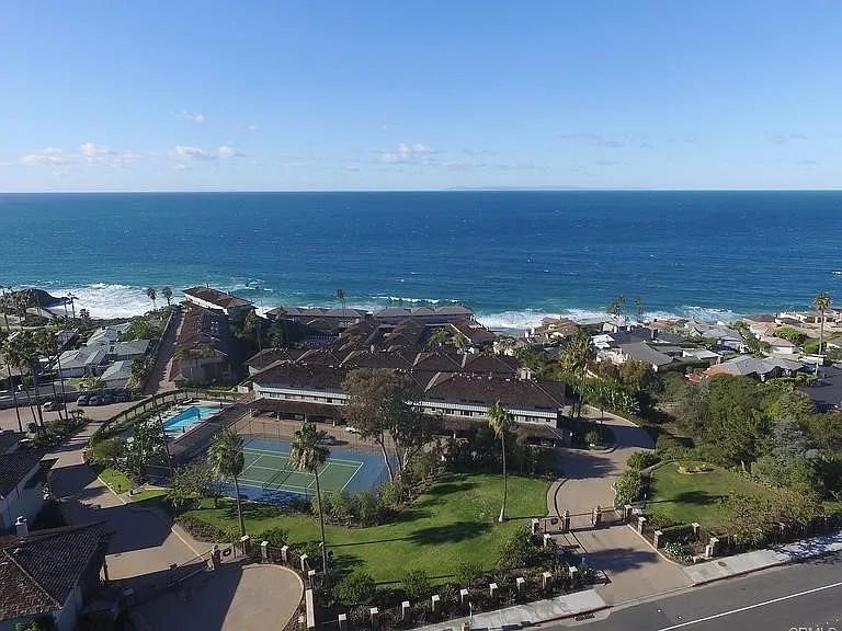 22 Blue Lagoon — Photo 31