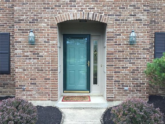 3rd image of 235 Southwood Trl