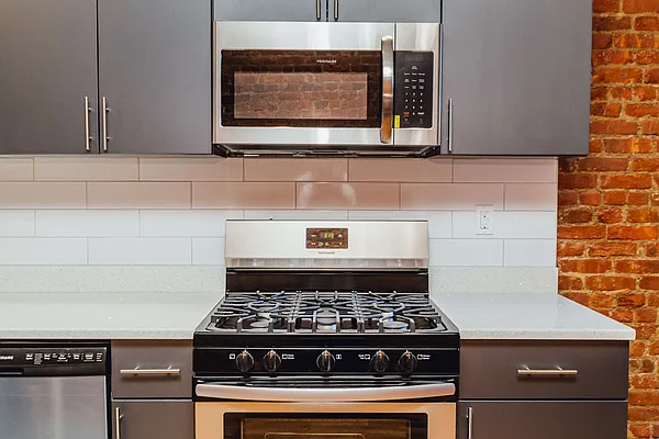 Rented by Nooklyn NYC LLC | media 49