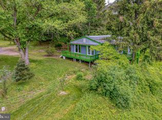 637 Schoolhouse Rd, Duncannon, PA 17020