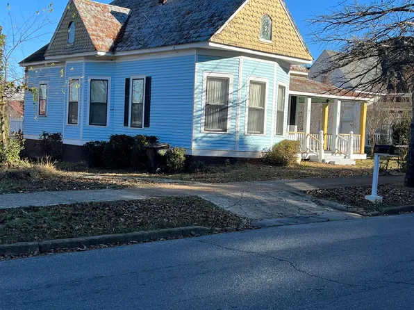 110 S St E, Talladega, AL 35160