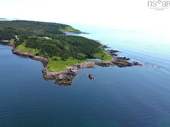 2nd image of Cape Auguet Rd #1-8