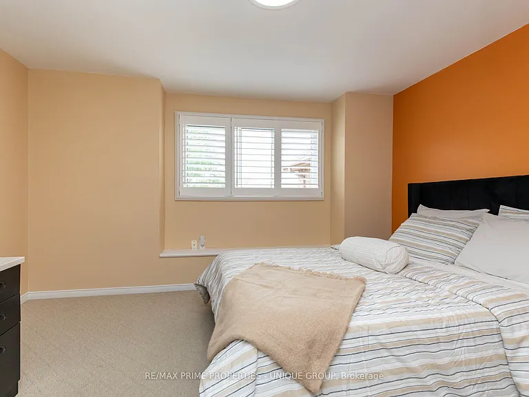 25 Pine Gate Pl — Photo 28