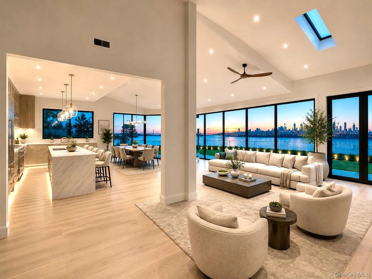 4 bed, 4.5 bath, 2483 sqft, $25,000 — Photo 4