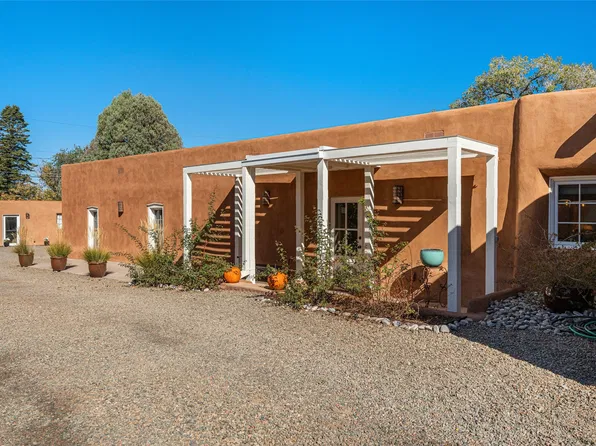 908 Galisteo St, Santa Fe, NM 87505
