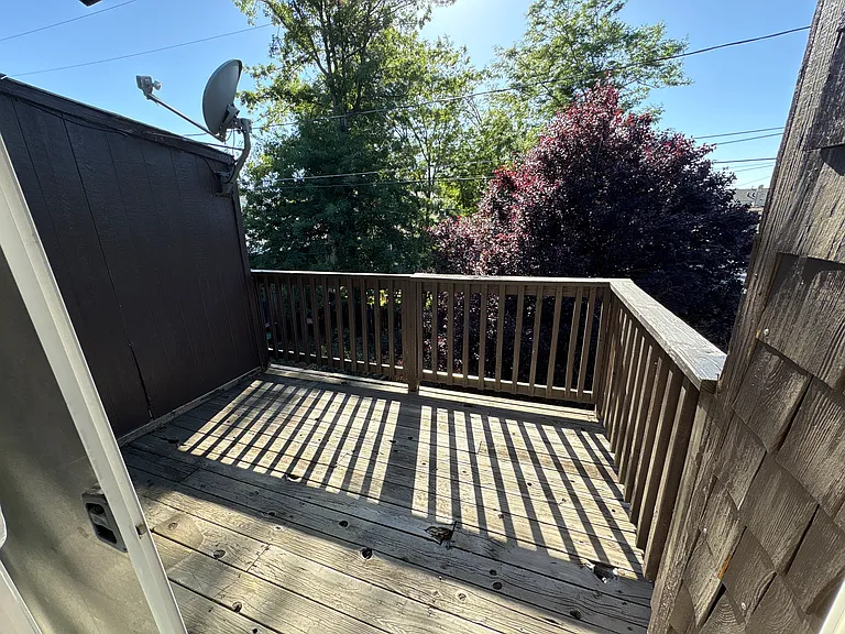 Upstairs patio deck