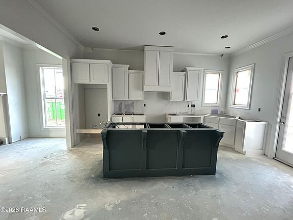 5th image of 201 Boxview St