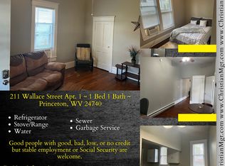 211 Wallace St APT 1, Princeton, WV 24740
