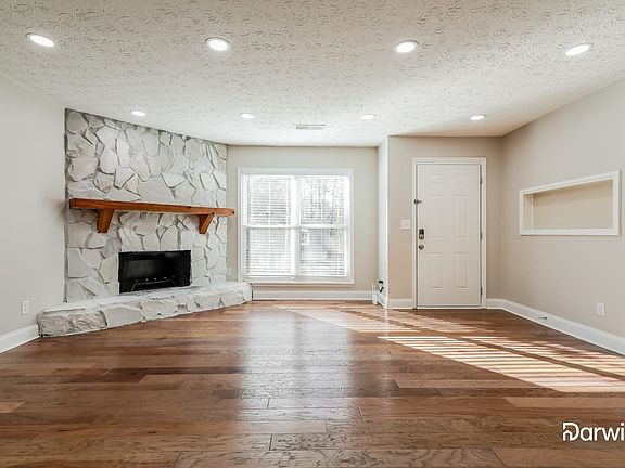 3rd image of 5299 Arrowind Rd