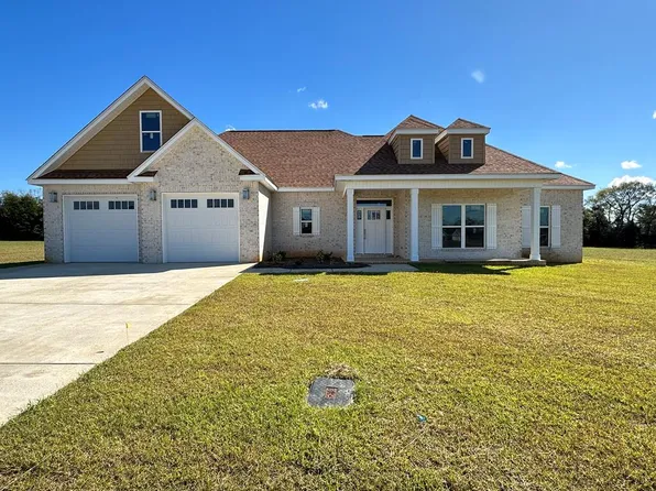 309 Heritage Way, Headland, AL 36345