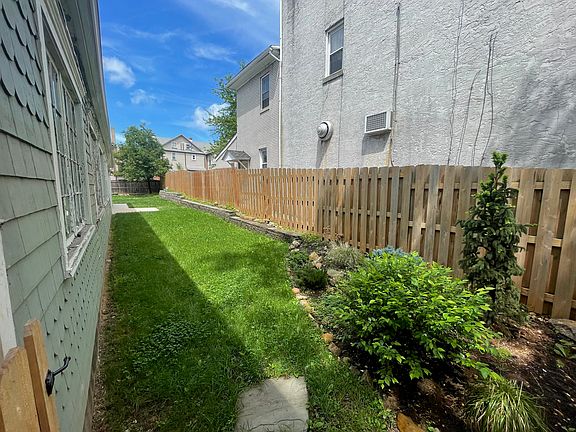 3rd image of 118 W Fairview St #1
