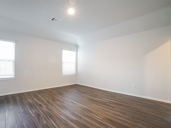 5th image of 22435 Verdin St