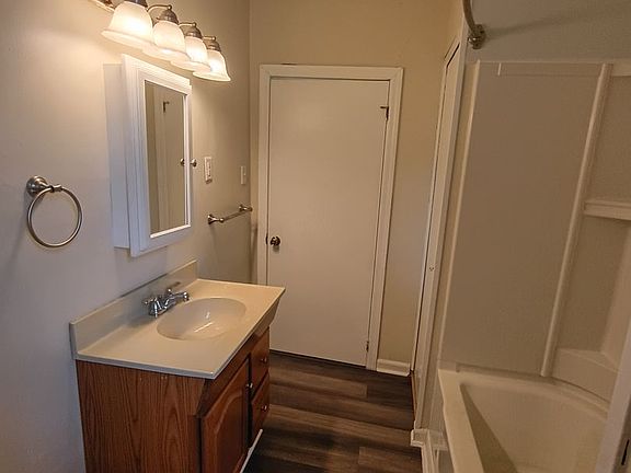 2nd image of 211 E Main St