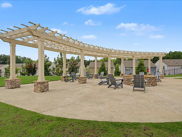 1621 Crimson Leaf Ln — Photo 45