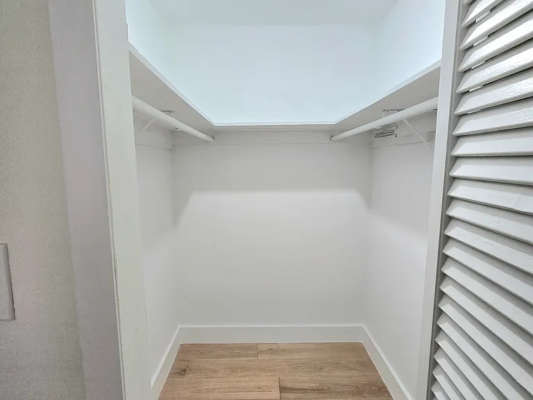 5300 Washington St — Photo 12
