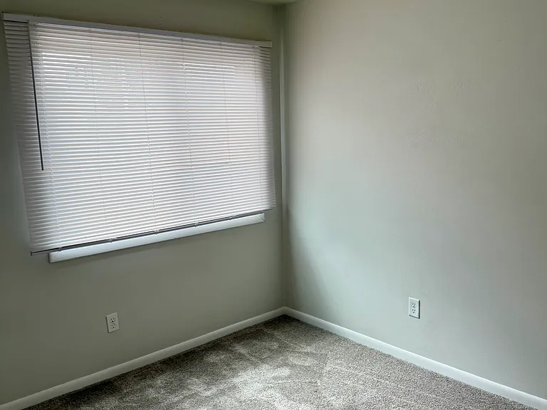 411 E Market St #103B — Photo 11