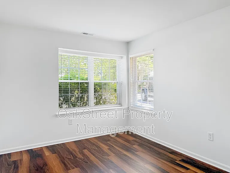 38 Driftwood Ct — Photo 5