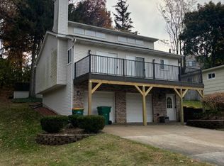 1331 Brighton Lake Rd, Brighton, MI 48116