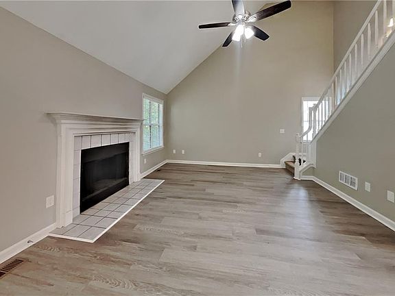 2nd image of 715 Welford Rd