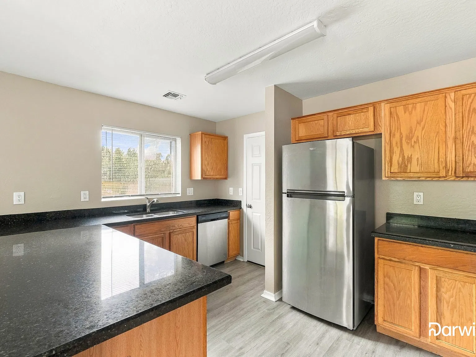 4 bed, 3.0 bath, 2228 sqft, $2,445 — Photo 3
