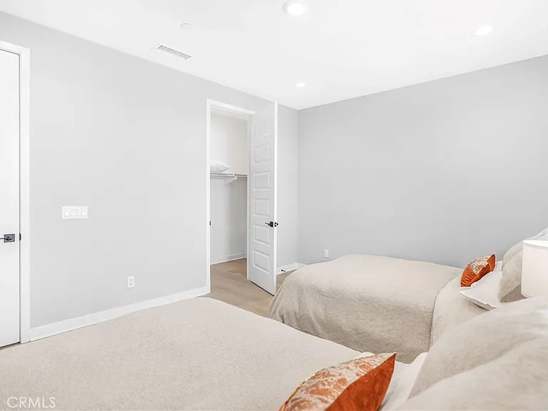 745 Aldea Dr — Photo 25