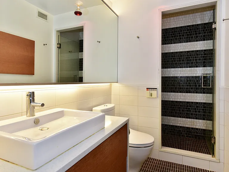 400 E Randolph St #1430 — Photo 7