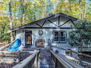 218 Lakeledge Road, Beech Mountain, NC 28604
