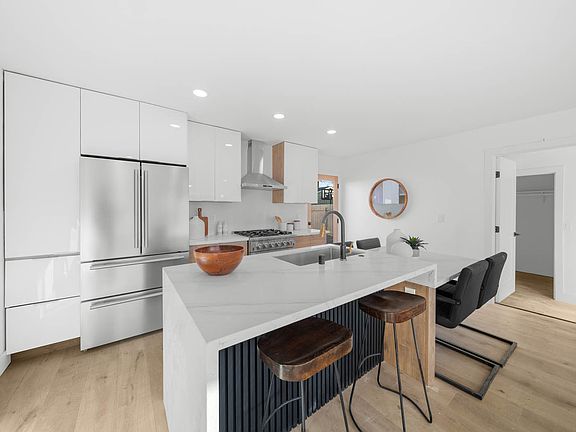 2nd image of 4527 Gila Ave